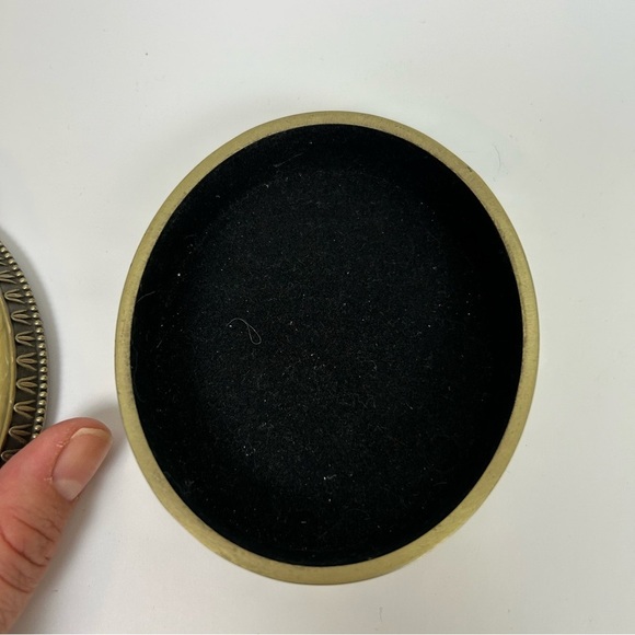 FSG Victorian Lady Enameld Trinket Box handmade - Picture 8 of 12